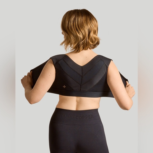 SOLD! Tommie Copper Shoulder Support Bra with Zipper, Black, M - Picture 12 of 15